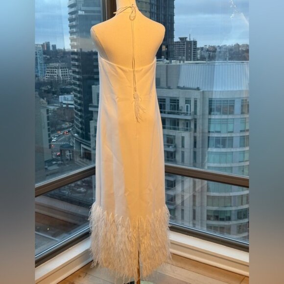 🆕 ALEXIS 🧿 NWOT Izzie Feather Trimmed Maxi Dress, White, Sz M - Picture 7 of 16
